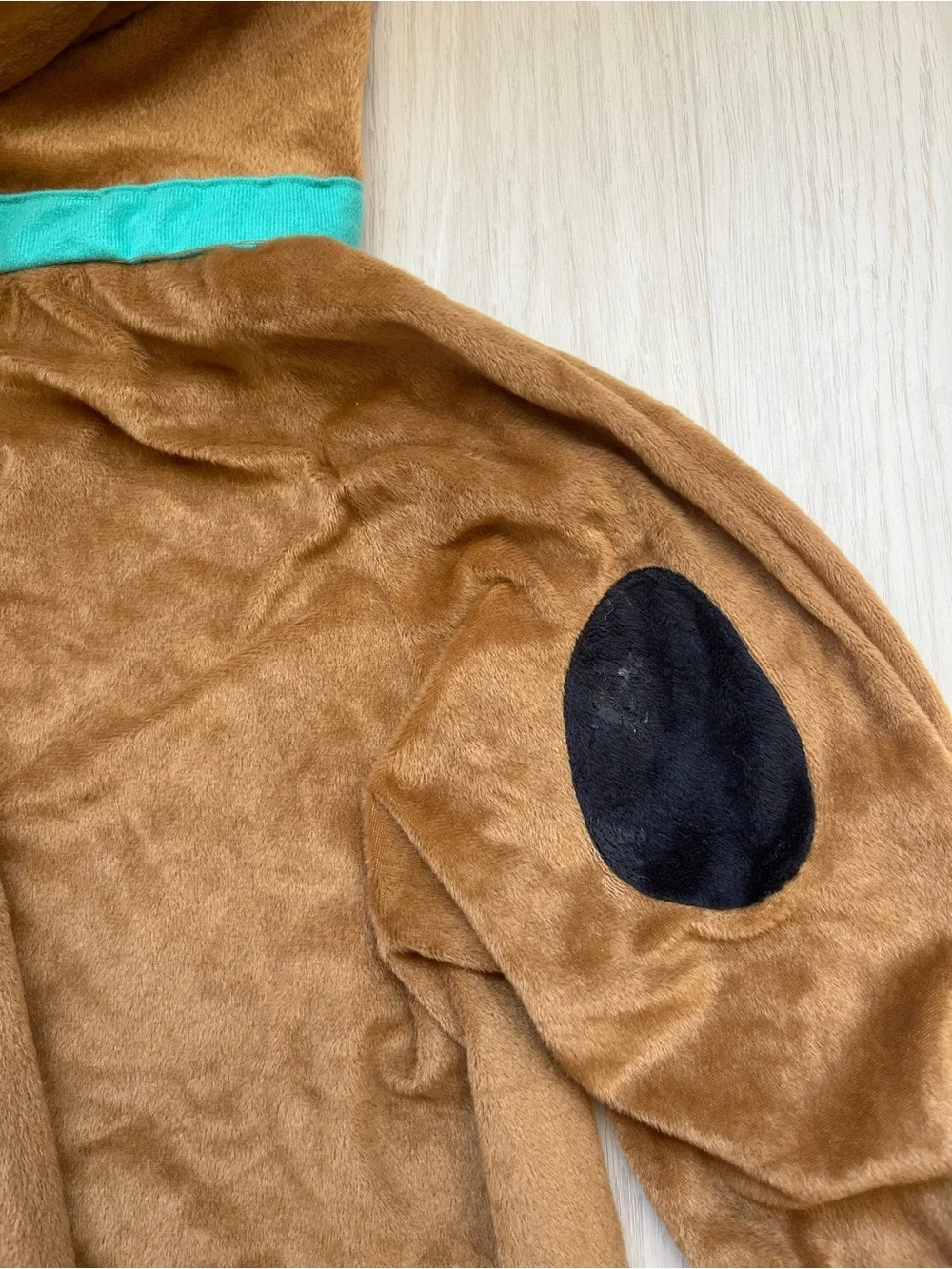 Scooby-Doo Deluxe One-Piece Costume with attached headpiece